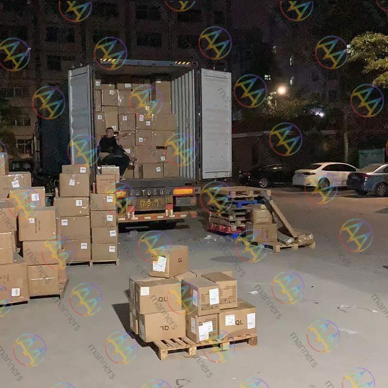 Amerikkalaiset asiakkaat tilaavat 10 000 kpl mukautettua Hypo-putkea, ja tava...