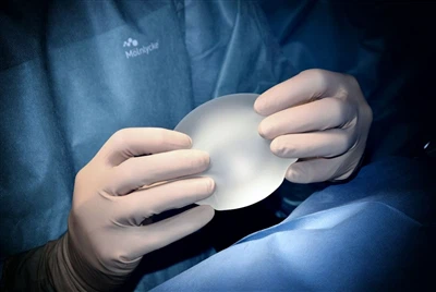 Arteriovenoosiset fistelineulat (AVF-neulat): alan standardit, materiaaliinno...